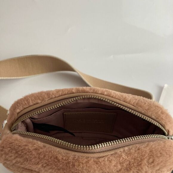 MARC JACOBS
Faux Fur Plush Snapshot Camera Bag Brown - Picture 6 of 7